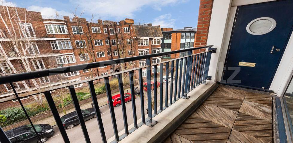 			SPACIOUS TWO BEDROOM WAREHOUSE CONVERSION, 2 Bedroom, 1 bath, 1 reception Flat			 GROVE HOUSE-TUDOR ROAD, HACKNEY-BETHNAL GREEN-LONDON FIELDS